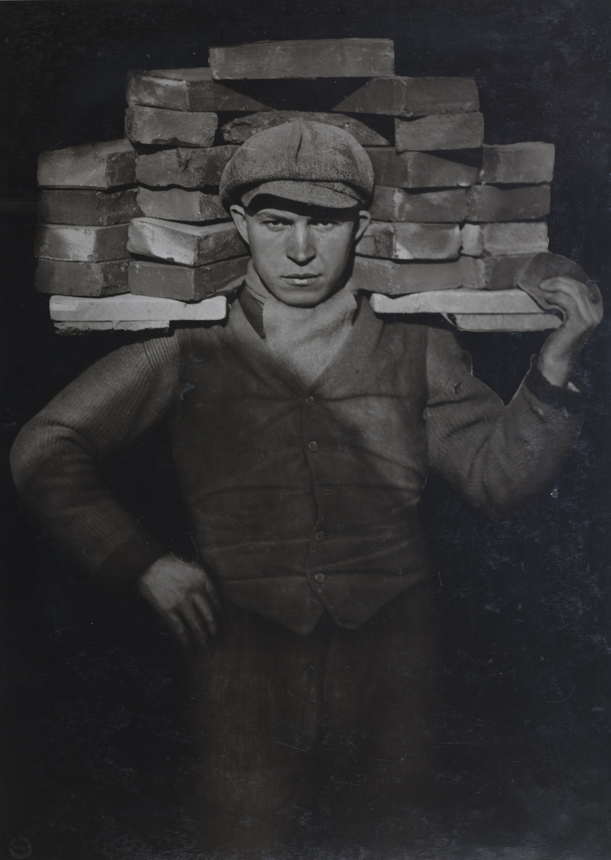 August Sander, Handlanger, 1928 / Die Photographische Sammlung / SK Stiftung Kultur – August Sander Archiv, Köln, VG Bild-Kunst, Bonn, Courtesy Galerie Johannes Faber
